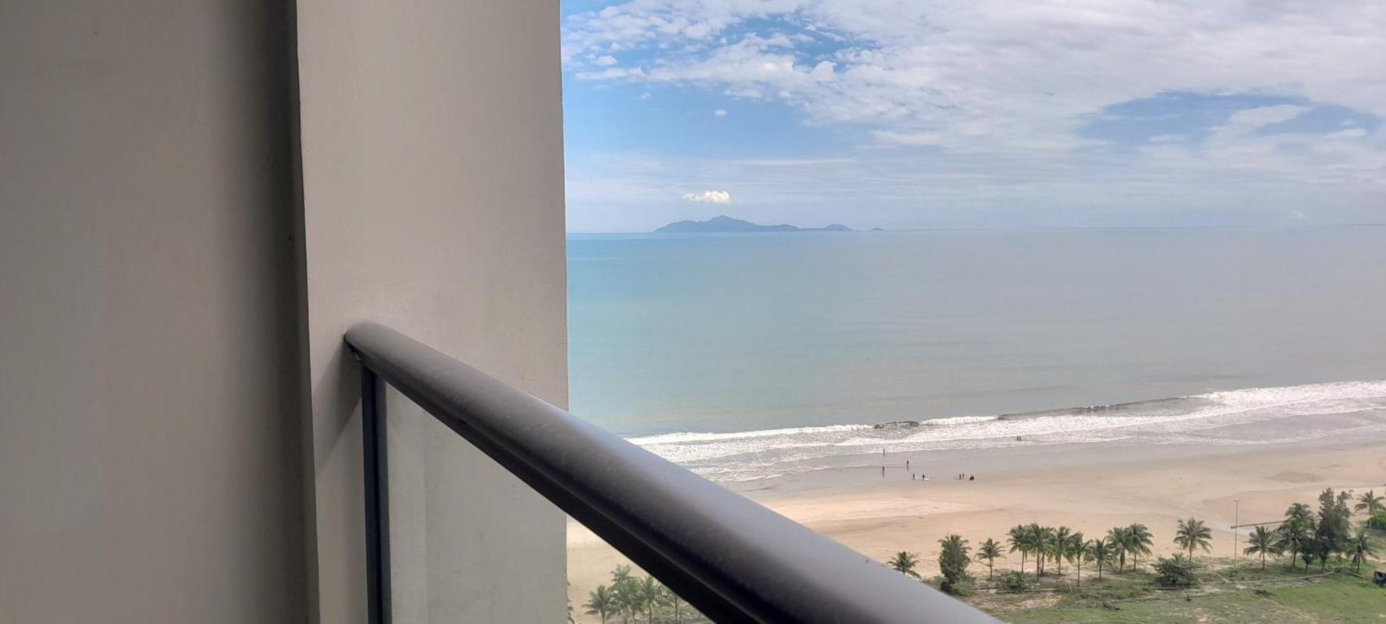 Beachfront Luxury Apartment - Rooftop Pool - Da Nang Eksteriør bilde