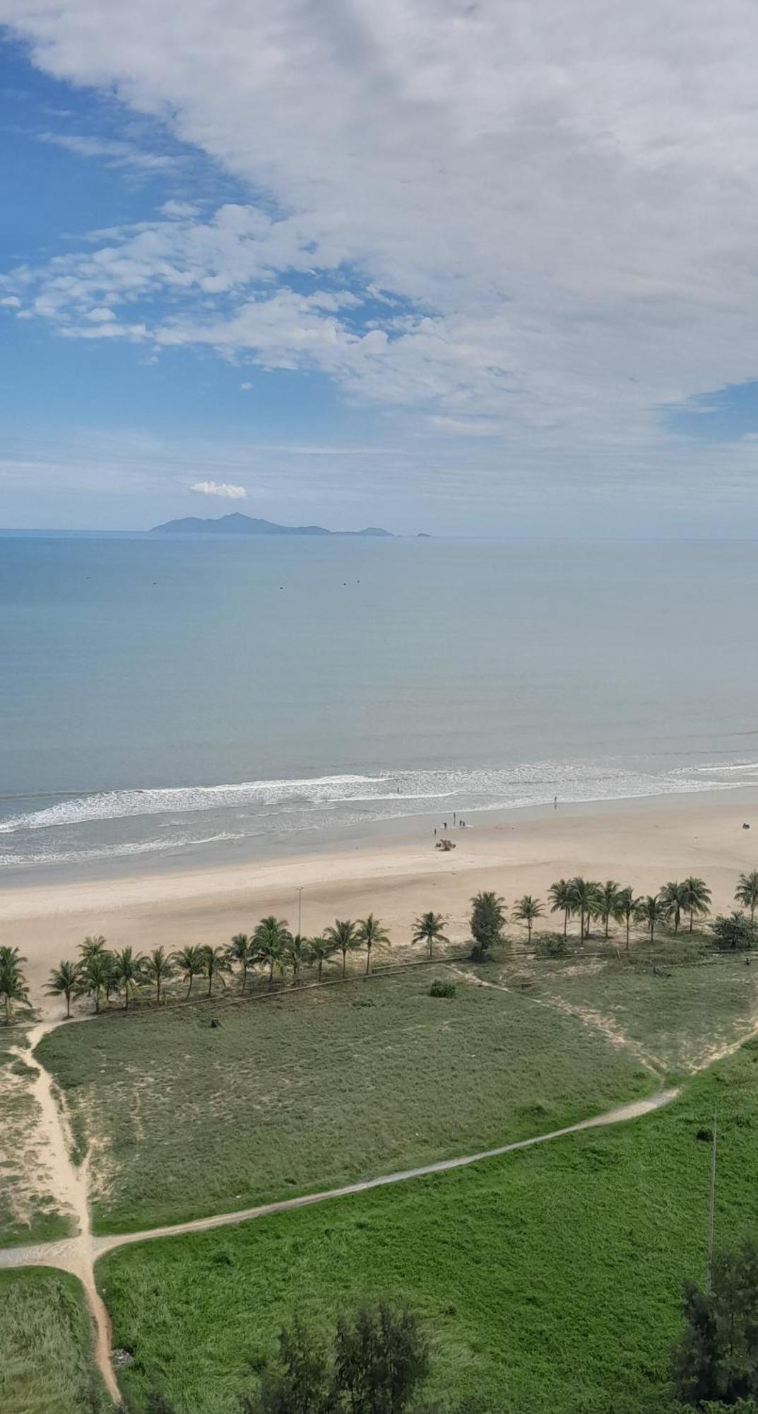 Beachfront Luxury Apartment - Rooftop Pool - Da Nang Eksteriør bilde